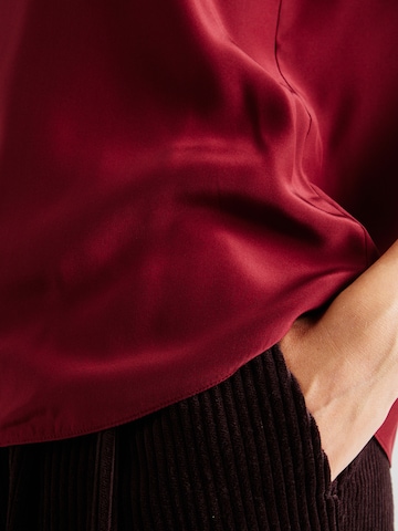 Banana Republic Top in Rood