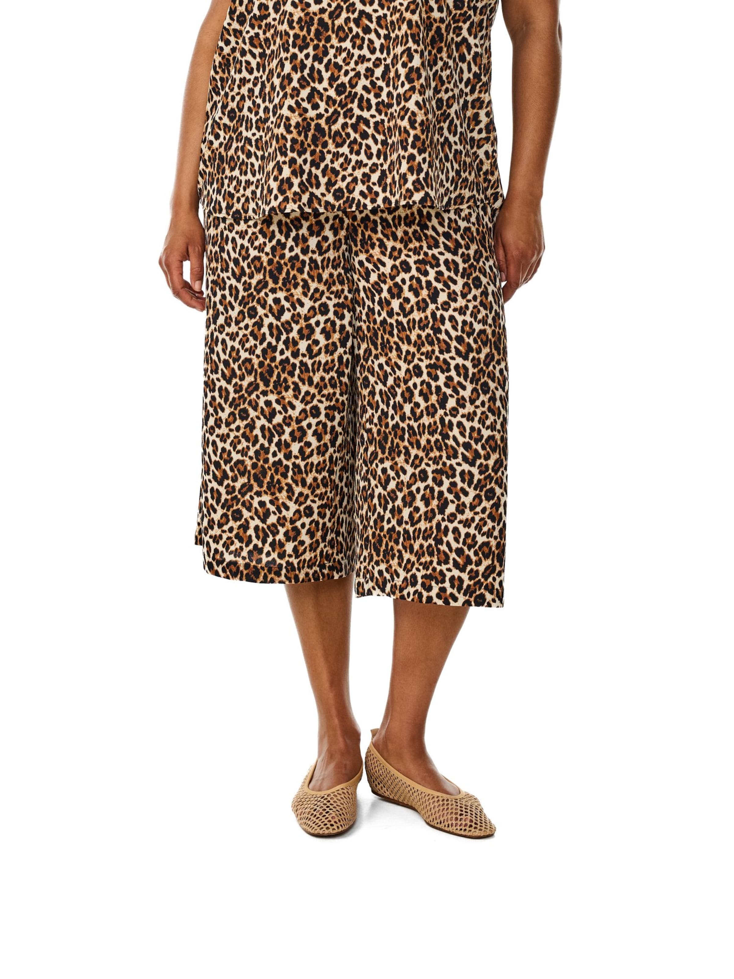 Loosefit Pantalon 'CAANNI' Zizzi en marron : devant