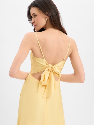 Marie Lund Avondjurk in Geel