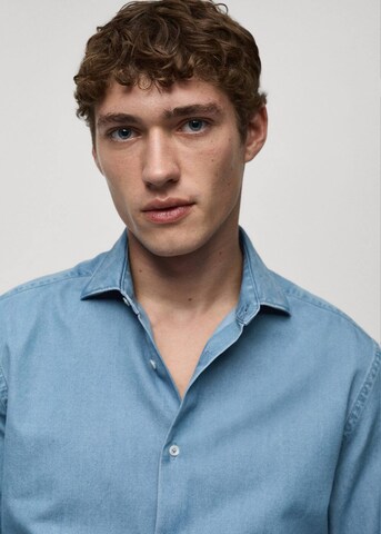 MANGO MAN Slim Fit Hemd 'Chambre' in Blau