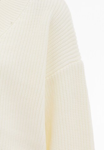 Gaya Sweater in White