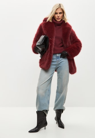 CESARE GASPARI Wintermantel in Rood