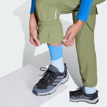 ADIDAS TERREX - Tapered Pantalón de montaña 'Xploric' en verde