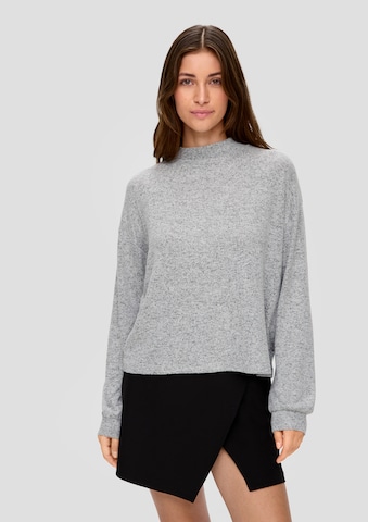 QS Shirt in Grau: Vorderseite