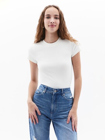 T-shirt 'Dicker' OXXO en blanc : devant