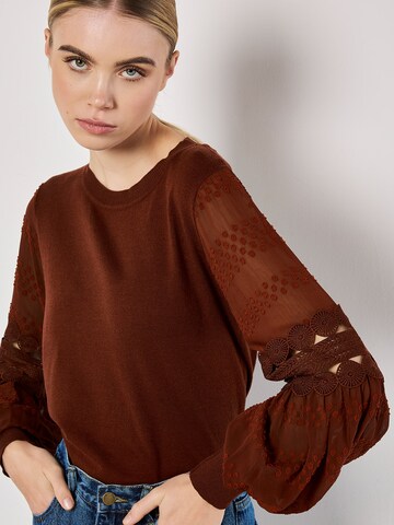 Pull-over Apricot en rouge