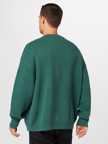 WEEKDAY Sweter 'John' w kolorze zielony