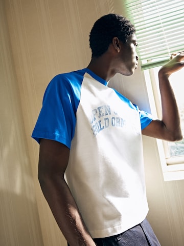 T-Shirt Bershka en bleu