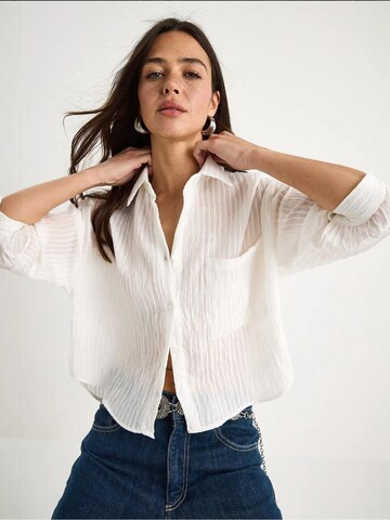 Bianco Lucci Blouse in White