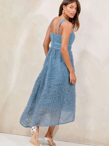 Lipsy Cocktailmekko värissä sininen