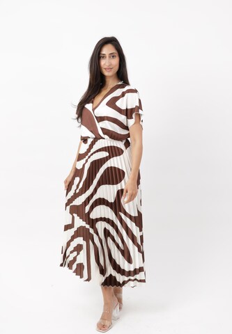 Elara Dress in Brown: front