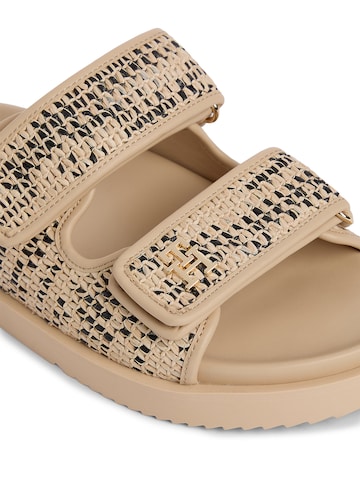 TOMMY HILFIGER Sandal in Brown