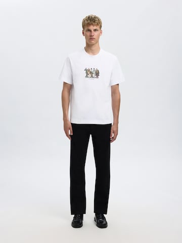 SELECTED - Camisa 'SLHPETE LICENSE' em branco