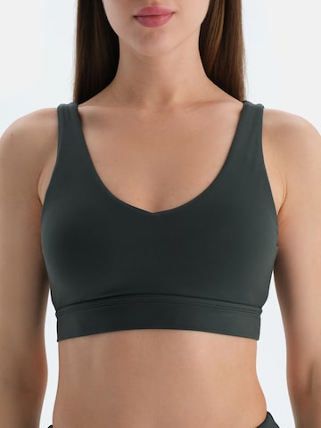 T-shirt Reggiseno di Dagi in verde: frontale