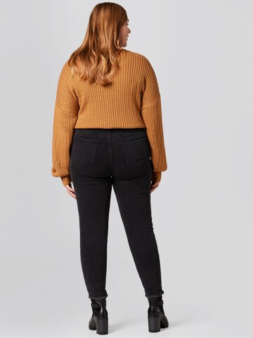 Guido Maria Kretschmer Curvy Regular Jeans 'Paola' in Zwart