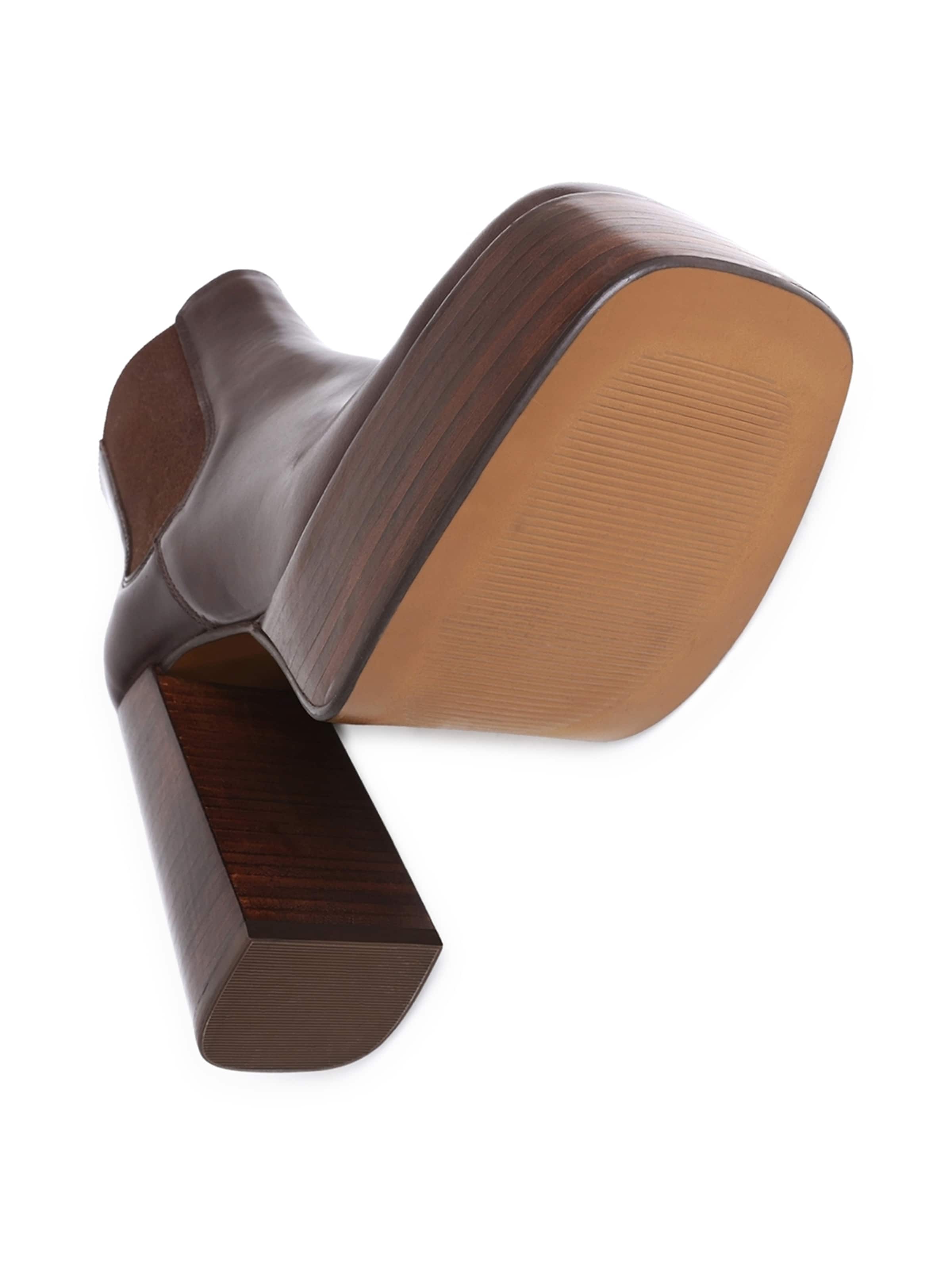 BRONX Къси ботуши 'Be-Lla' в кафяво