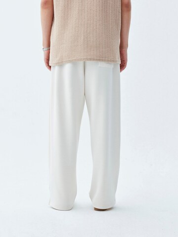 VAMOS CLO Wide Leg Housut 'Detroit' värissä beige