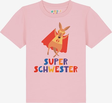 watabout.kids Shirt 'Känguru Superschwester' in Pink: front