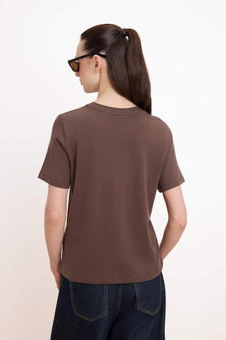 Maglietta di Trendyol in marrone