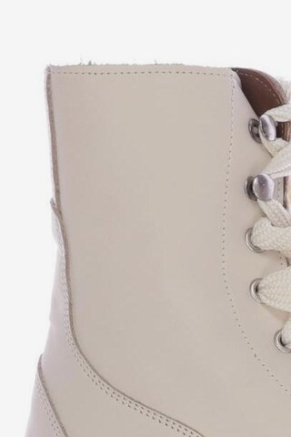 Alohas Dress Boots in 35 in White