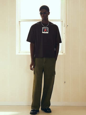 Bershka Póló 'EMINEM' - fekete