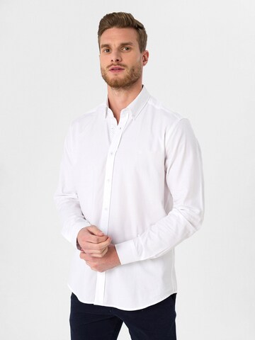 Dandalo Regular fit Button Up Shirt in White: front