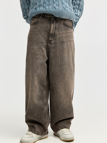 Pull&Bear Baggy Jeans i brun: framsida