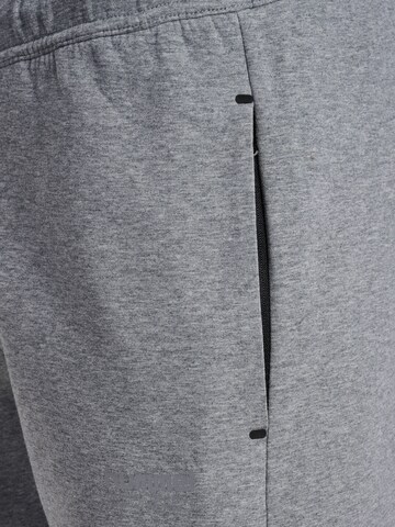Hummel Tapered Sports trousers in Grey