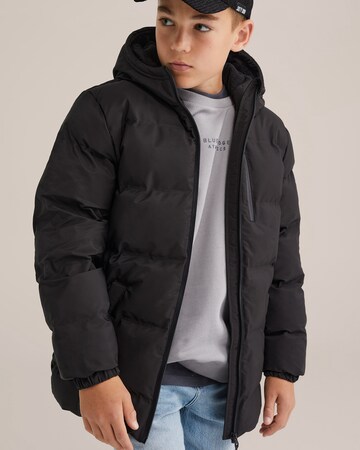 WE Fashion Демисезонная куртка в Черный