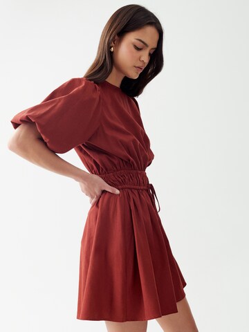 Robe 'Lloyd' The Fated en marron