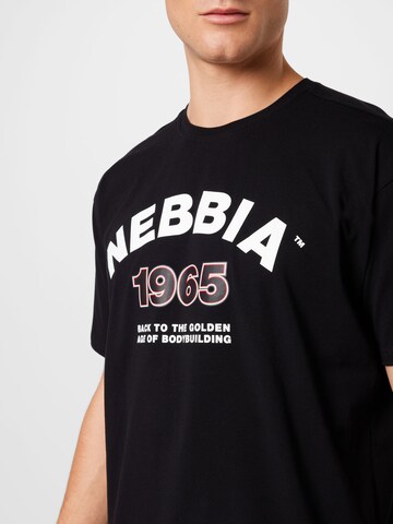 NEBBIA Λειτουργικό μπλουζάκι 'Golden Era' σε μαύρο