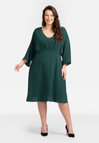 Robe de cocktail 'TYCJANA' Karko en vert : devant