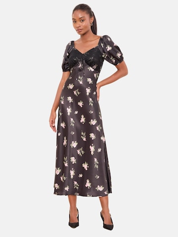 Lipsy Рокля в черно: отпред