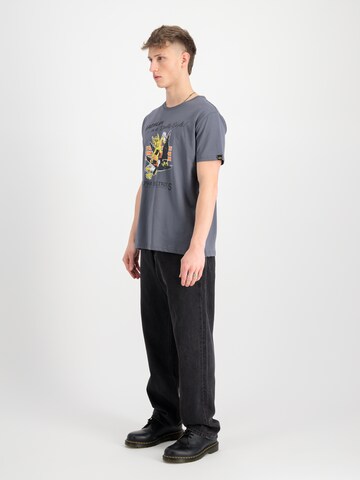 ALPHA INDUSTRIES - Camiseta 'Gremlin' en gris
