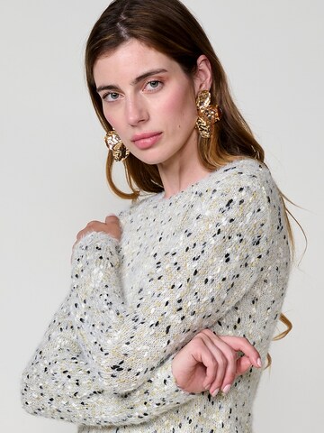 KOROSHI Пуловер в бяло