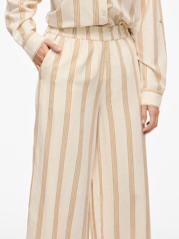Wide leg Pantaloni di VILA in beige