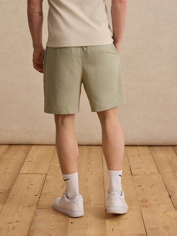Regular Pantaloni 'Maddox' de la DAN FOX APPAREL pe verde