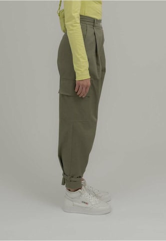 OH APRIL Tapered Hose 'Saara' in Grün