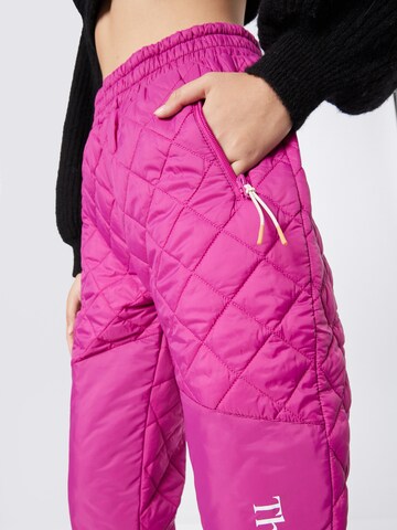 Loosefit Pantaloni 'BERRI' di The Jogg Concept in rosa