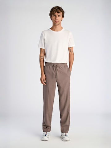 Junk de Luxe Regular Trousers in Beige