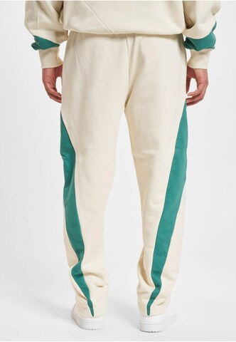 Ecko Unlimited Loose fit Pants in Beige