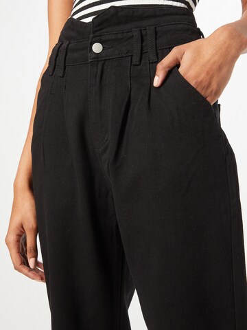 regular Jeans con pieghe di Dorothy Perkins in nero