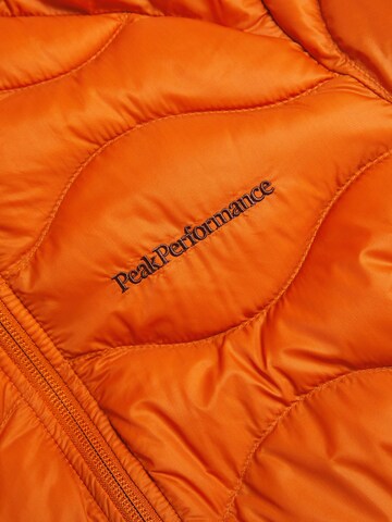 PEAK PERFORMANCE Winterjas in Oranje