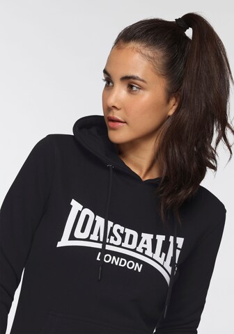 LONSDALE Sweatshirt in Black