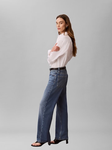 Calvin Klein Jeans Loosefit Jeans '90s' in Blauw
