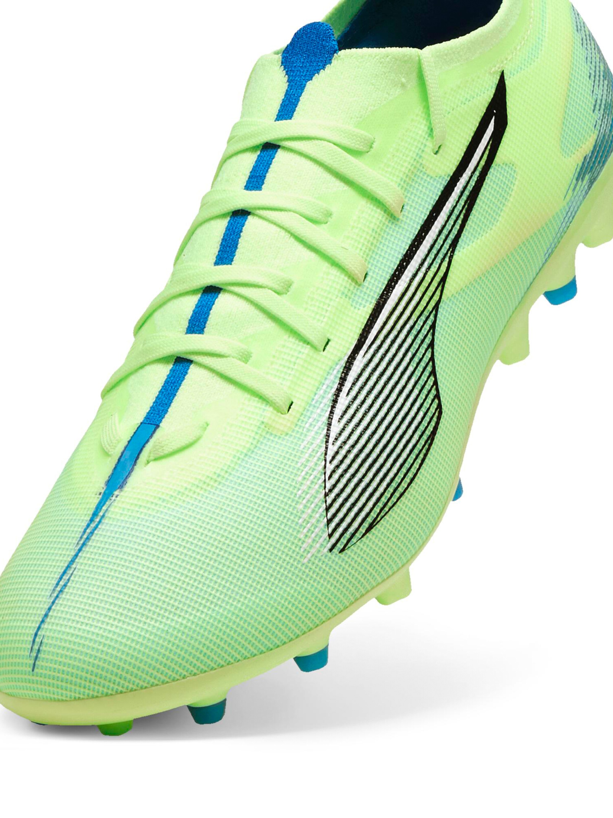 PUMA Jalkapallokengät 'ULTRA 5 MATCH' värissä vihreä