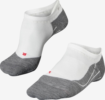 FALKE Athletic Socks 'RU4 Endurance Invisible' in White: front