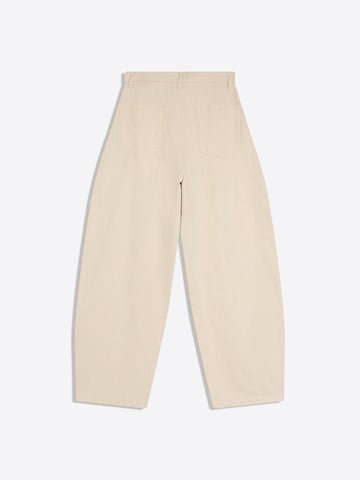 Bershka Baggy Bandplooibroek in Beige