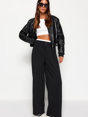 Loosefit Pantalon Trendyol en noir