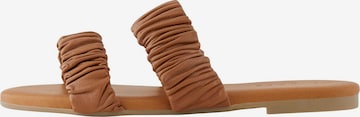 PIECES Mules 'Vinus' in Brown: front